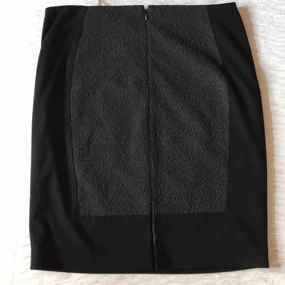 Tahari Pencil Skirt - Picture 3 of 6